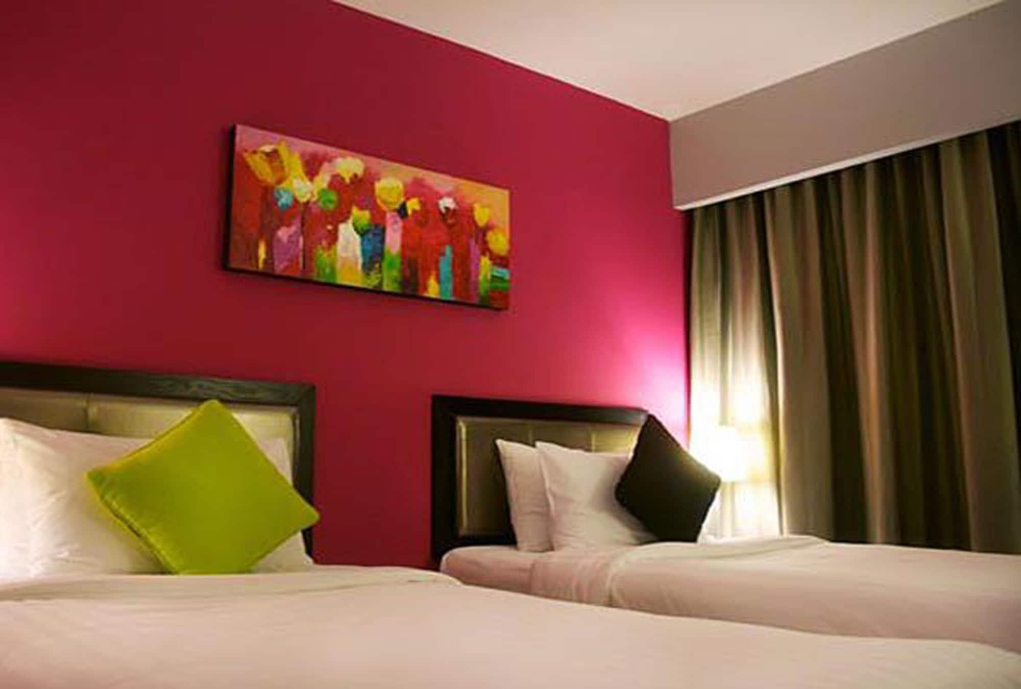 The Brunei Hotel Bandar Seri Begawan Exterior foto