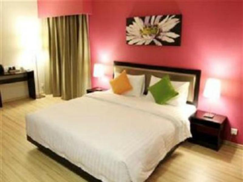The Brunei Hotel Bandar Seri Begawan Exterior foto
