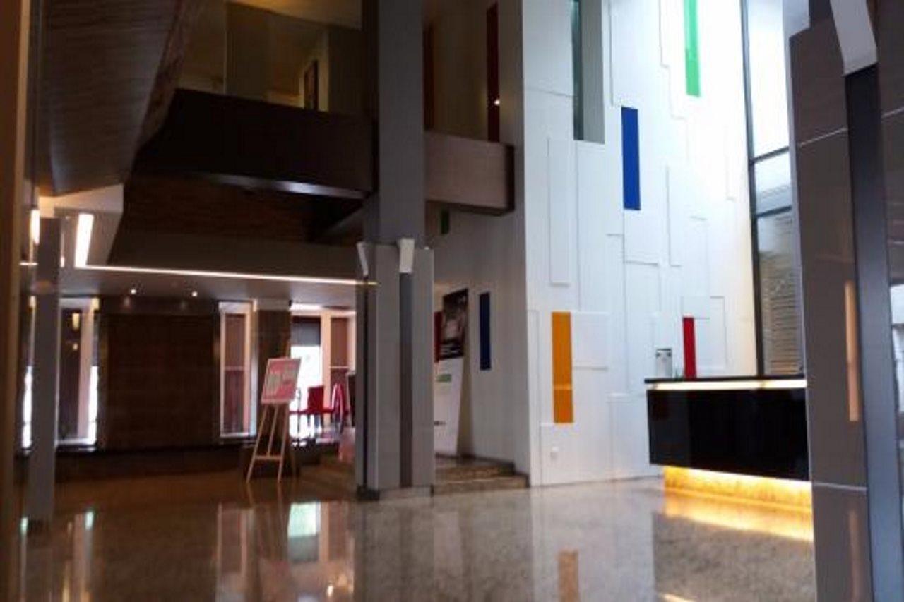 The Brunei Hotel Bandar Seri Begawan Exterior foto